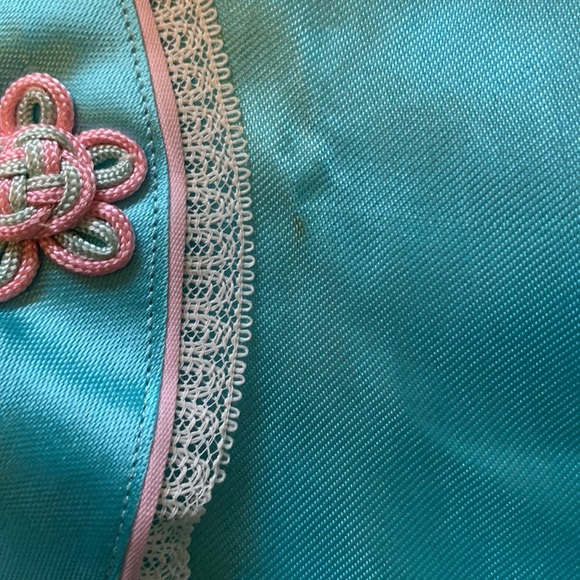 BEAUTIFUL Vintage silky Chinese embroidered pajamas with pink detailing - Picture 17 of 17